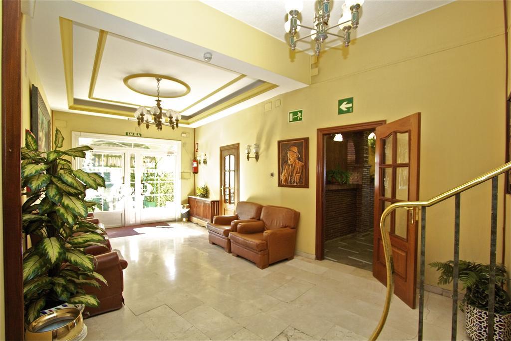 San Gabriel Hotel - Granada — Photos 1